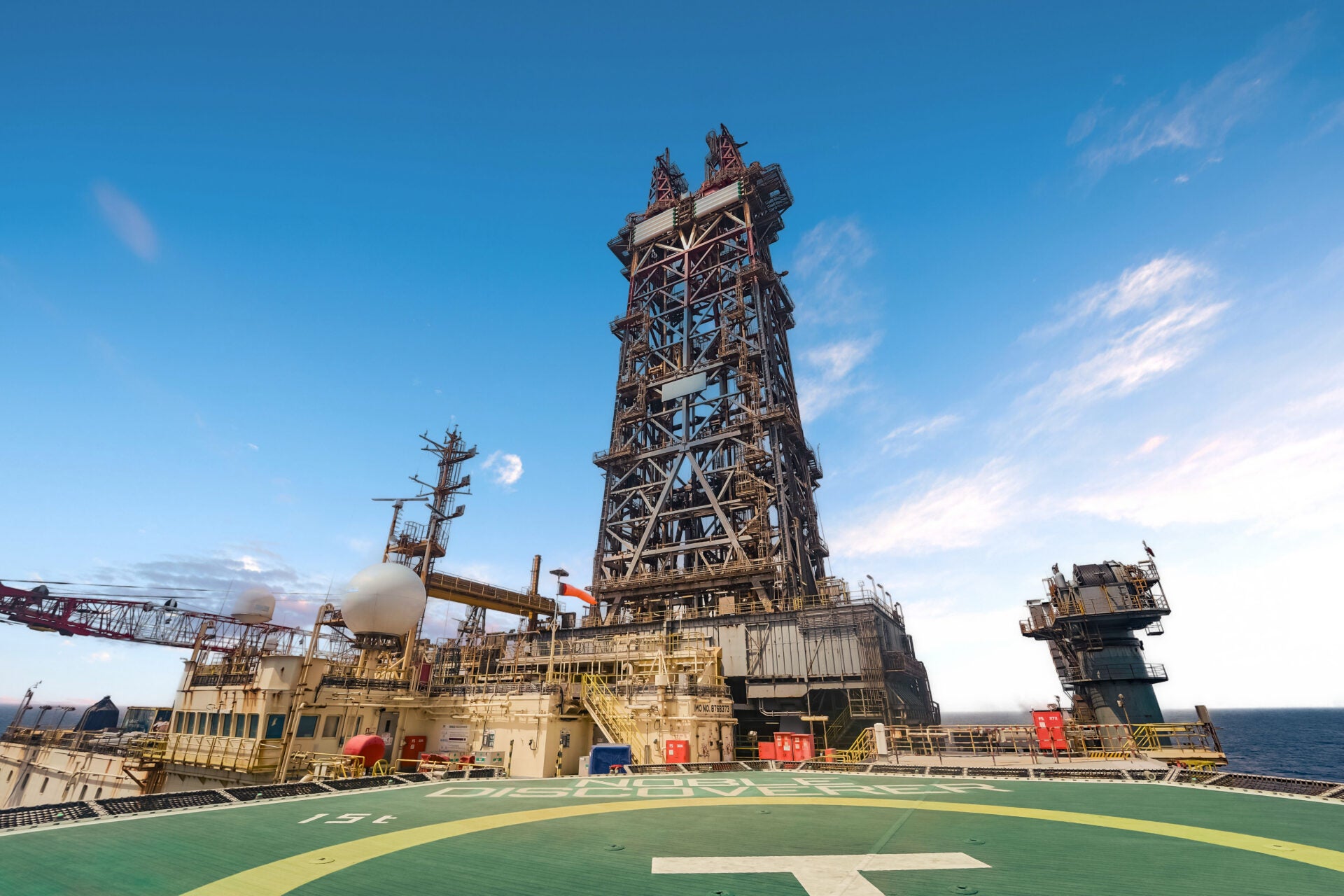Plataforma costa afuera, Ecopetrol y Petrobras