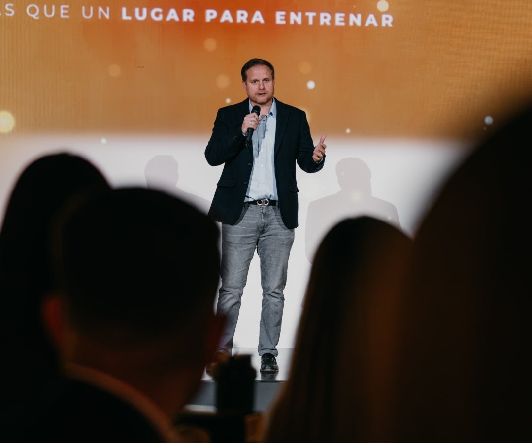 Camilo Sarasti, CEO del Clúster Andino de Smart Fit