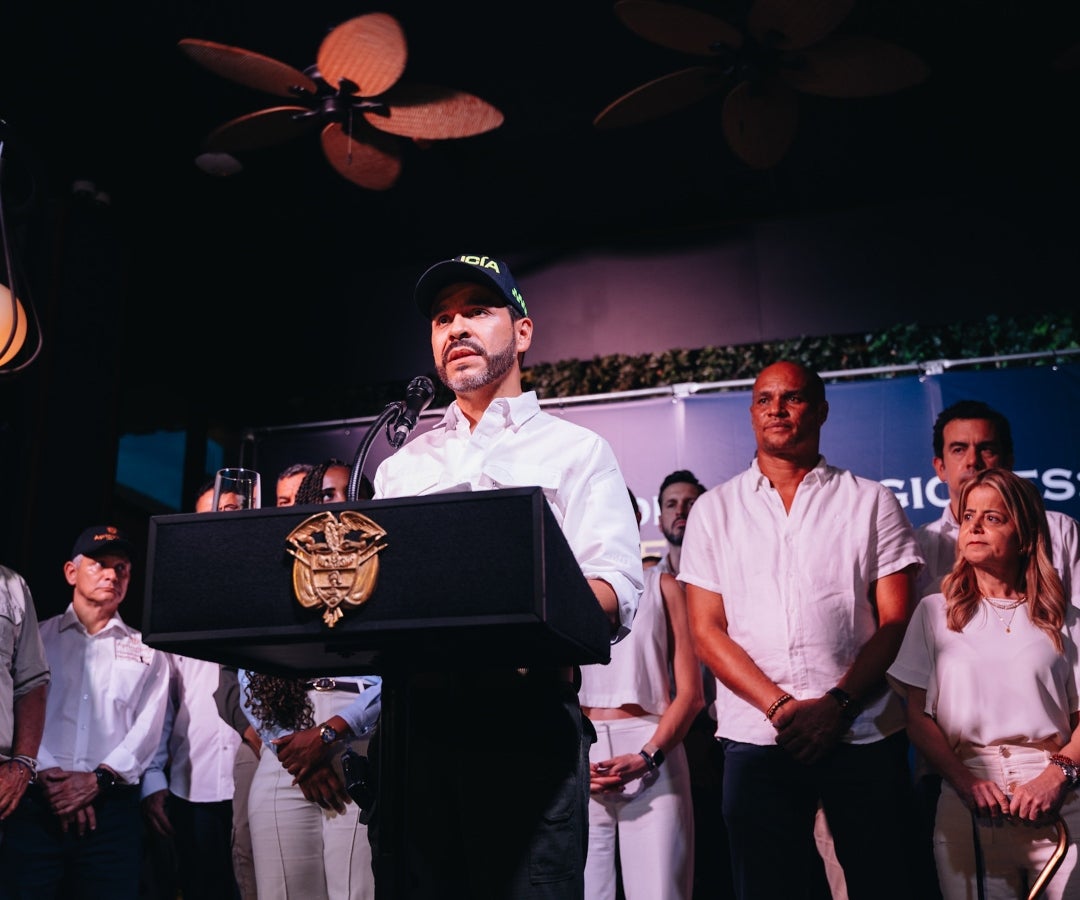 Abelardo de la Espriella mientras anunció paquete económico para San Andrés