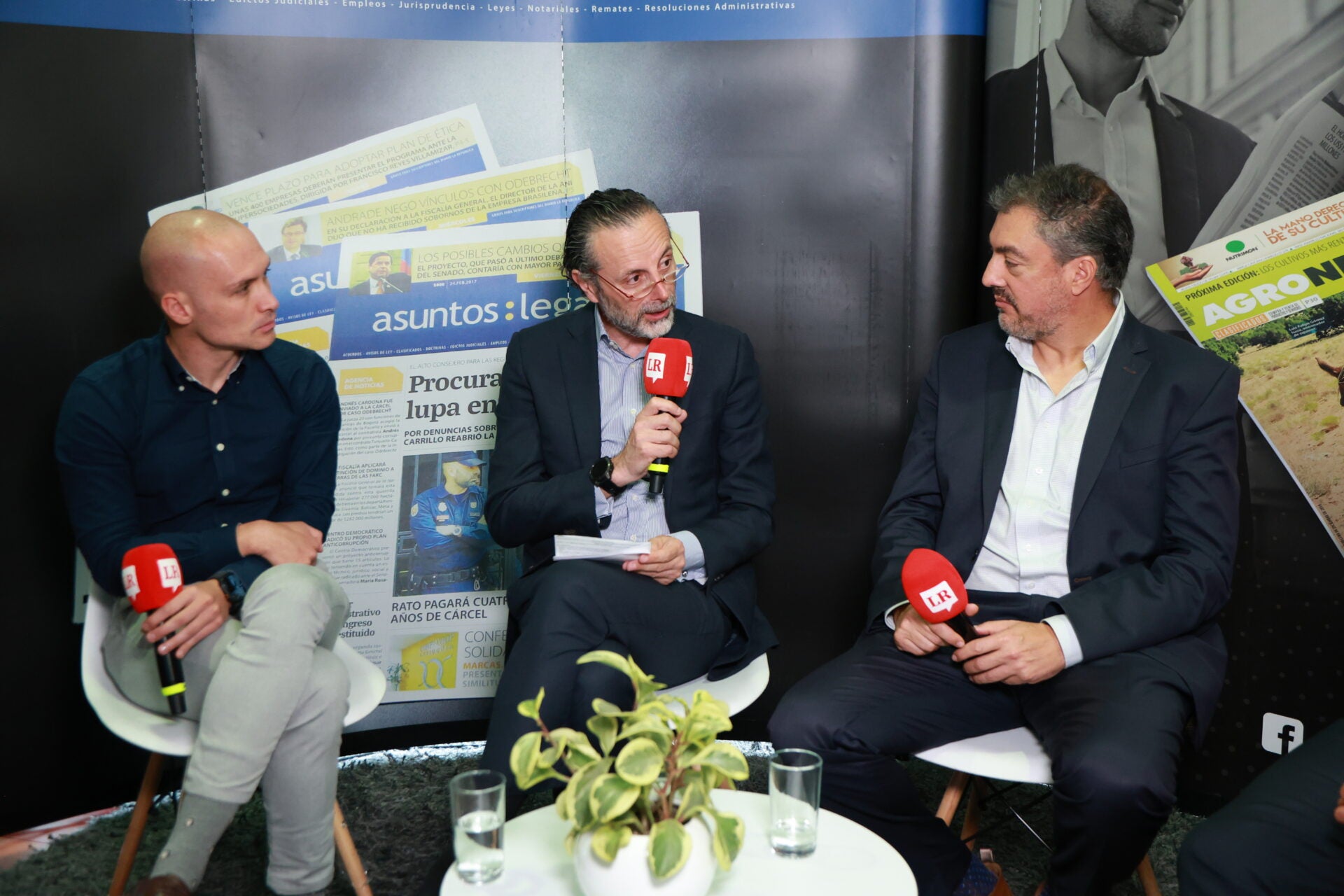 Juan Esteban Hincapié Rivera, CEO y cofundador de Erco Energía; Bruno Riga, gerente general de Enel Colombia; y Juan Ricardo Ortega, presidente del Grupo Energía Bogotá, GEB