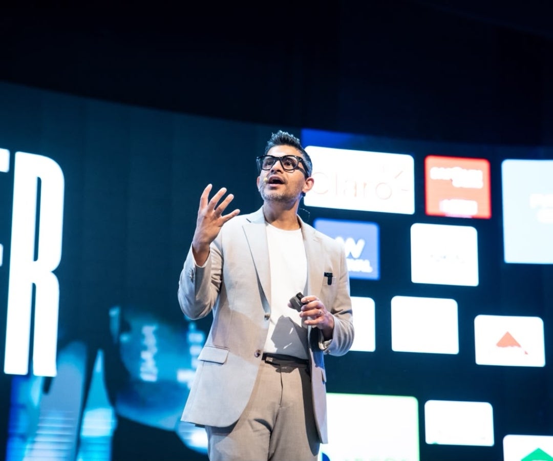 Shawn Kanungo, estratega global de innovación, habló de la relevancia de la IA en la construcción